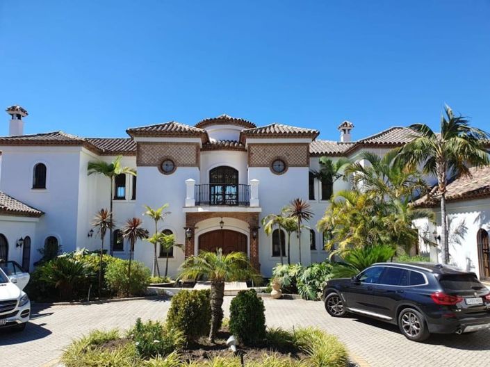 Image No.1-6 Bed House for sale