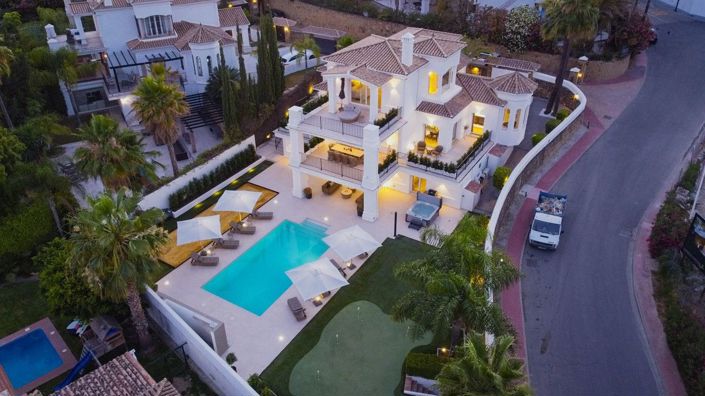 Image No.1-6 Bed House for sale