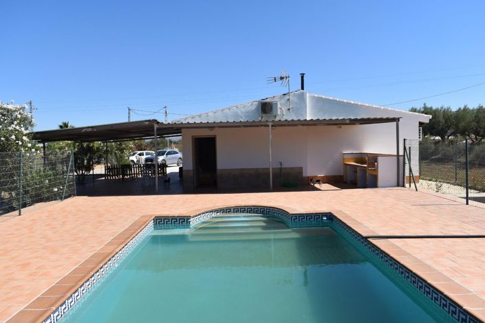 Image No.1-2 Bed House for sale