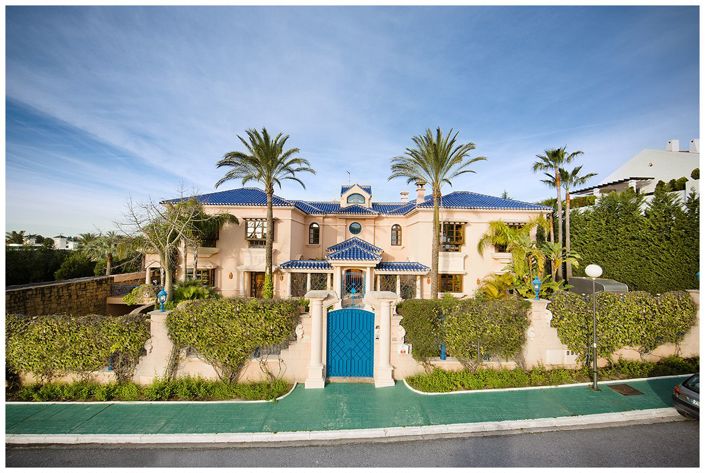 Image No.1-6 Bed House for sale