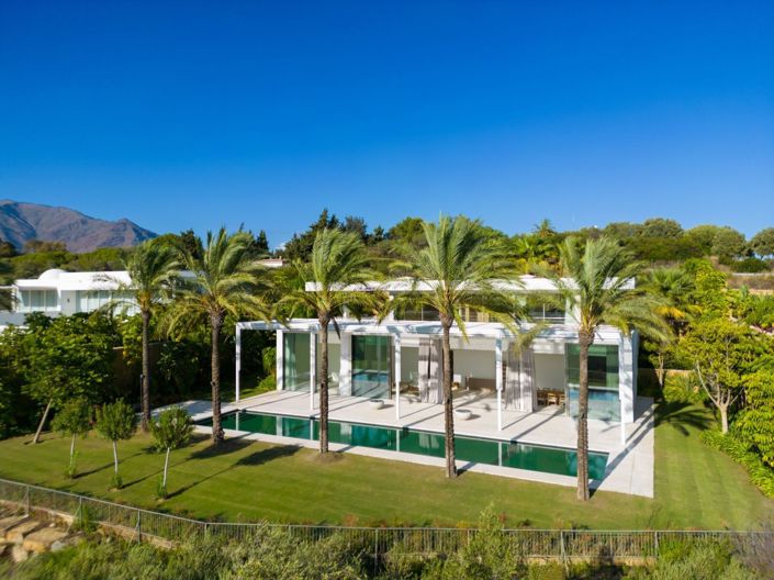 Image No.1-4 Bed House for sale