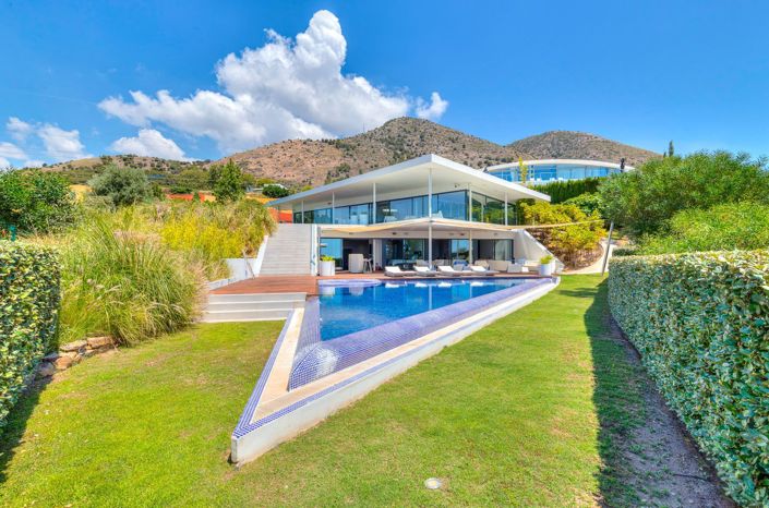Image No.1-5 Bed House for sale