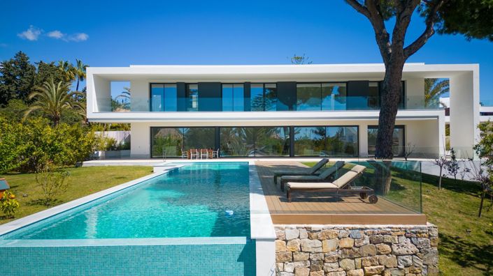 Image No.1-6 Bed House for sale
