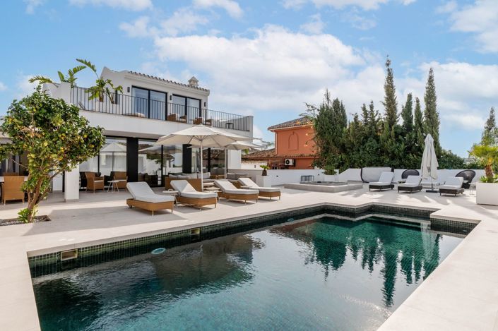 Image No.1-5 Bed House for sale