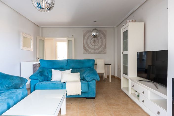 Image No.1-3 Bed House for sale