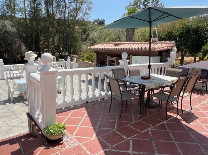 Image No.1-3 Bed House for sale