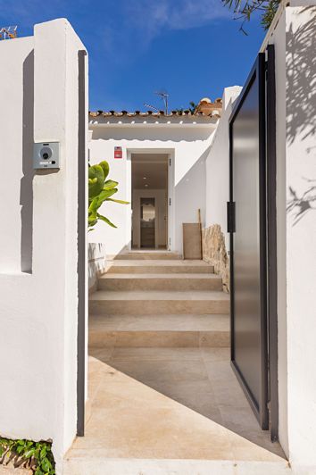 Image No.1-2 Bed House for sale