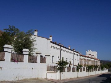 1 - Cadiz, House
