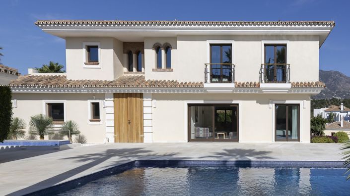 Image No.1-6 Bed House for sale
