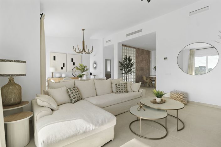Image No.1-3 Bed House for sale