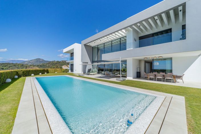 Image No.1-5 Bed House for sale
