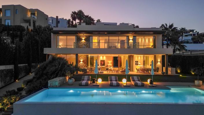 Image No.1-5 Bed House for sale