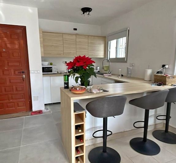 Image No.1-2 Bed House for sale