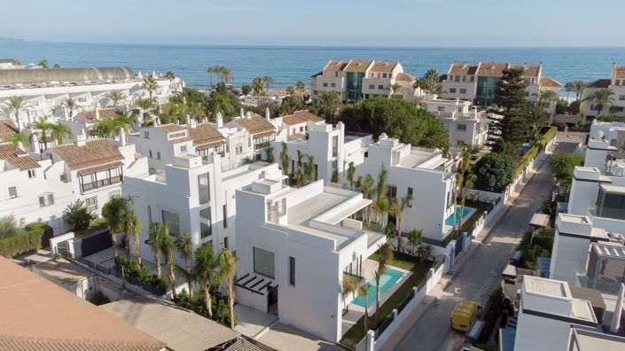 Image No.1-4 Bed House for sale