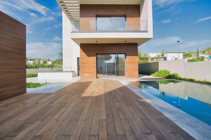 Image No.1-5 Bed House for sale