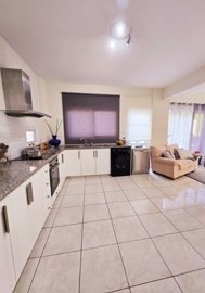 652210-detached-villa-for-sale-in-crown-plaza