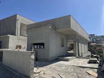 1 - Agios Tychonas, House