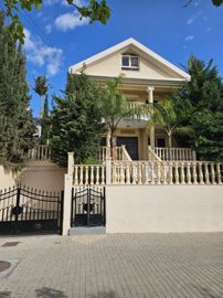 677963-detached-villa-for-sale-in-select-loca