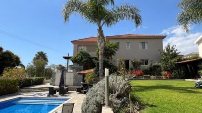 683034-detached-villa-for-sale-in-select-loca