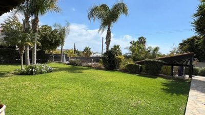 683035-detached-villa-for-sale-in-select-loca
