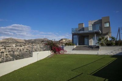 711230-detached-villa-for-sale-in-pantheafull