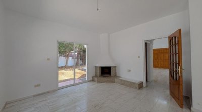 718296-detached-villa-for-sale-in-pantheafull