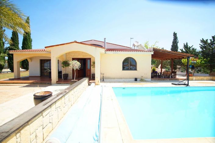 Image No.1-3 Bed House for sale