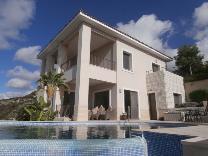Image No.1-5 Bed House for sale