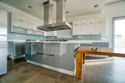552321-detached-villa-for-sale-in-mesa-chorio