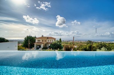 552350-detached-villa-for-sale-in-mesa-chorio