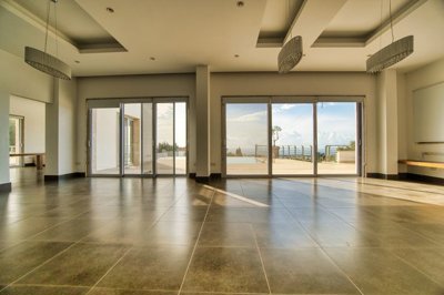 552320-detached-villa-for-sale-in-mesa-chorio