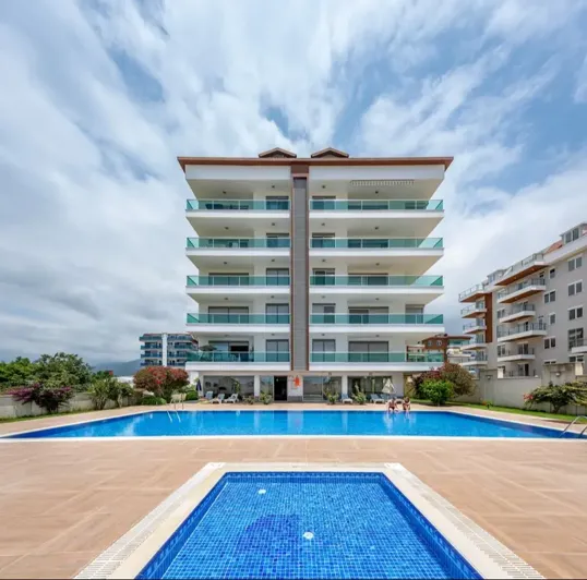 Image No.1-4 Bed Apartment for sale