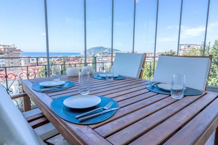 Image No.1-4 Bed Apartment for sale