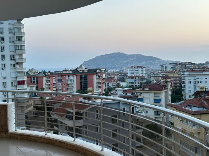 Image No.1-3 Bed Apartment for sale