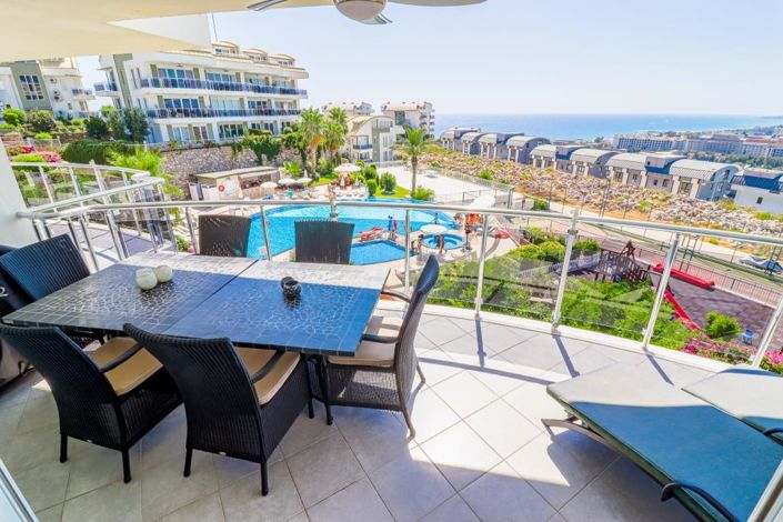 Image No.1-4 Bed Apartment for sale