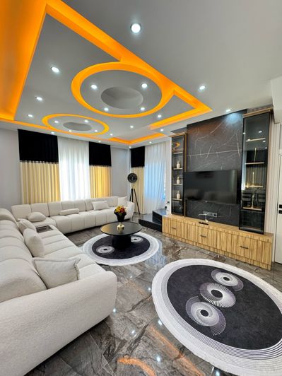 Image No.1-4 Bed Apartment for sale