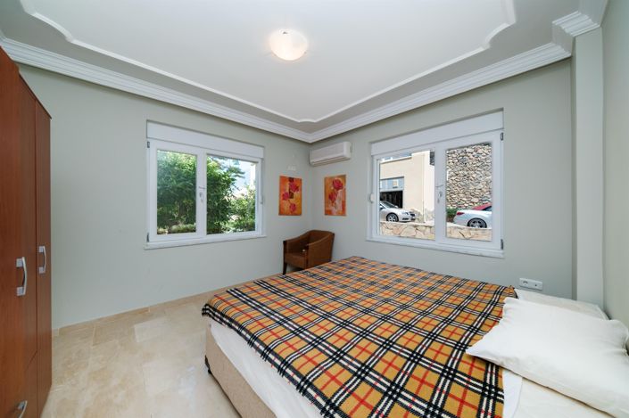 Image No.1-3 Bed Apartment for sale