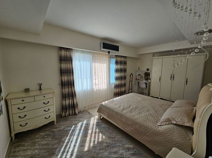 Image No.1-3 Bed Apartment for sale
