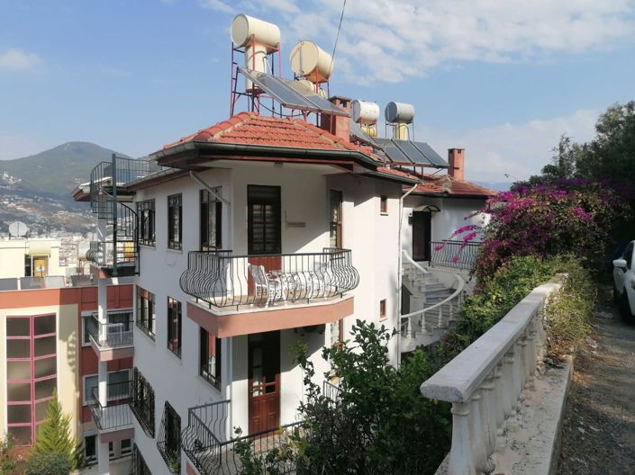 Image No.1-4 Bed Apartment for sale