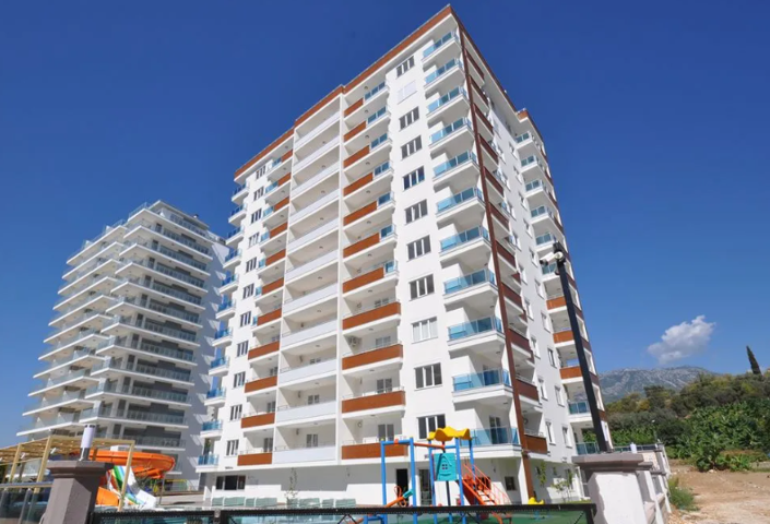 Image No.1-4 Bed Apartment for sale