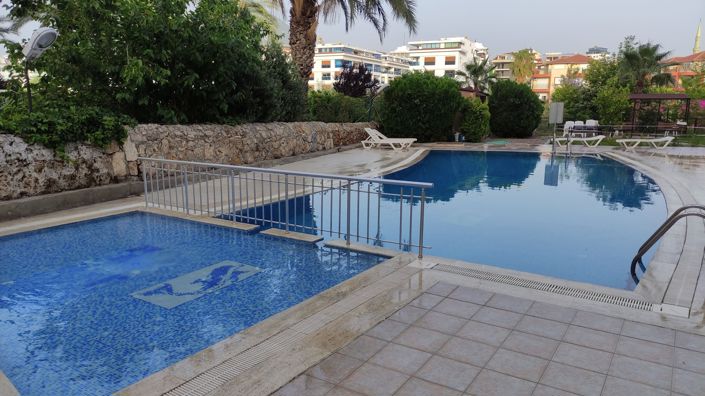 Image No.1-4 Bed Apartment for sale
