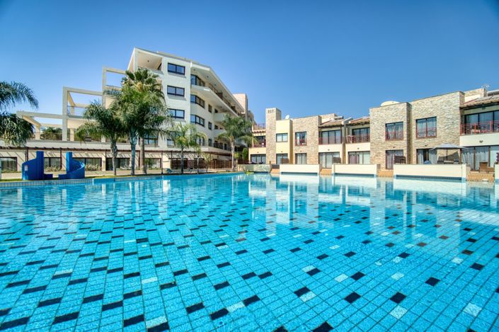 Image No.3-Appartement de 2 chambres à vendre à Mouttagiaka