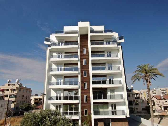 Image No.1-4 Bed Apartment for sale