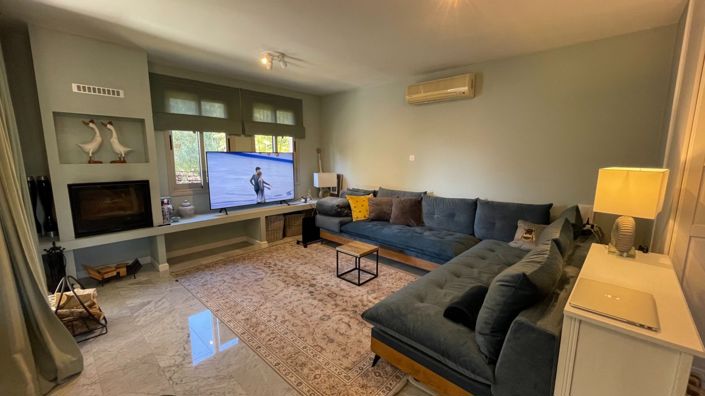 Image No.2-Appartement de 2 chambres à vendre à Agios Tychonas