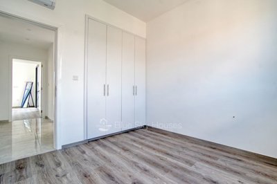 679761-penthouse-for-sale-in-parekklisiaorig