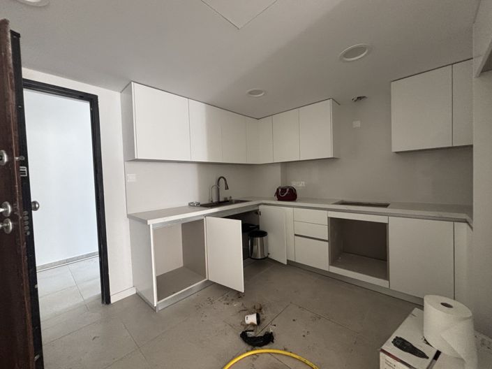 Image No.3-3 Bed Apartment for sale