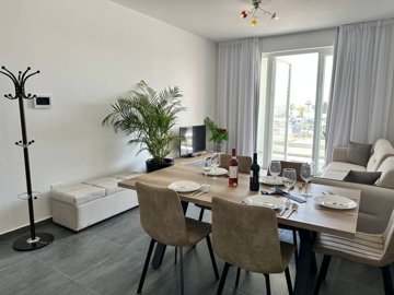 714242-penthouse-for-sale-in-livadiaorig