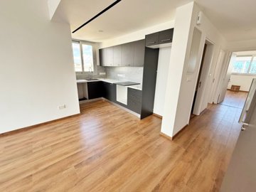 668149-apartment-for-sale-in-larnaka-finikoud