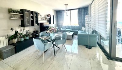 502864-apartment-in-makenziefull