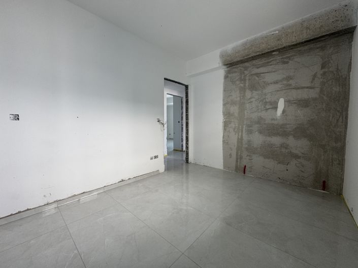 Image No.8-3 Bed Apartment for sale